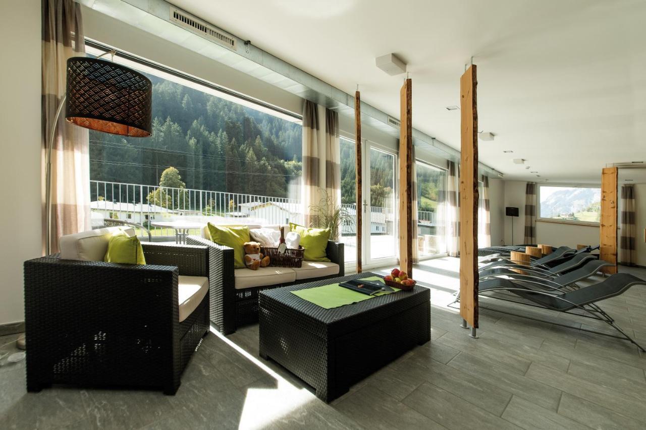 Alpine Lodge Kloesterle Am Arlberg Δωμάτιο φωτογραφία